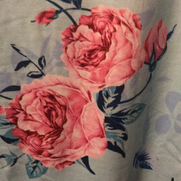 Simple Sweet Rose-Patterned Dress w/ Pockets - Picture 4 of 5